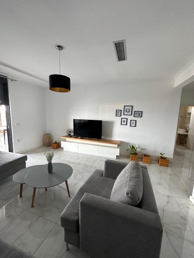Luxury Penthouse B&E Apartment Sarande Bagian luar foto