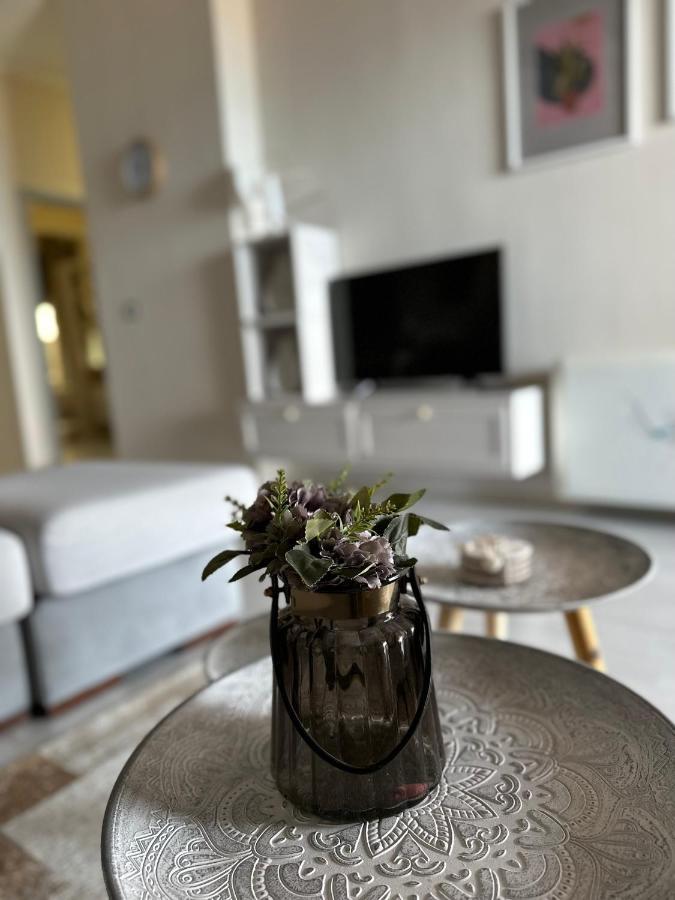 Luxury Penthouse B&E Apartment Sarande Bagian luar foto