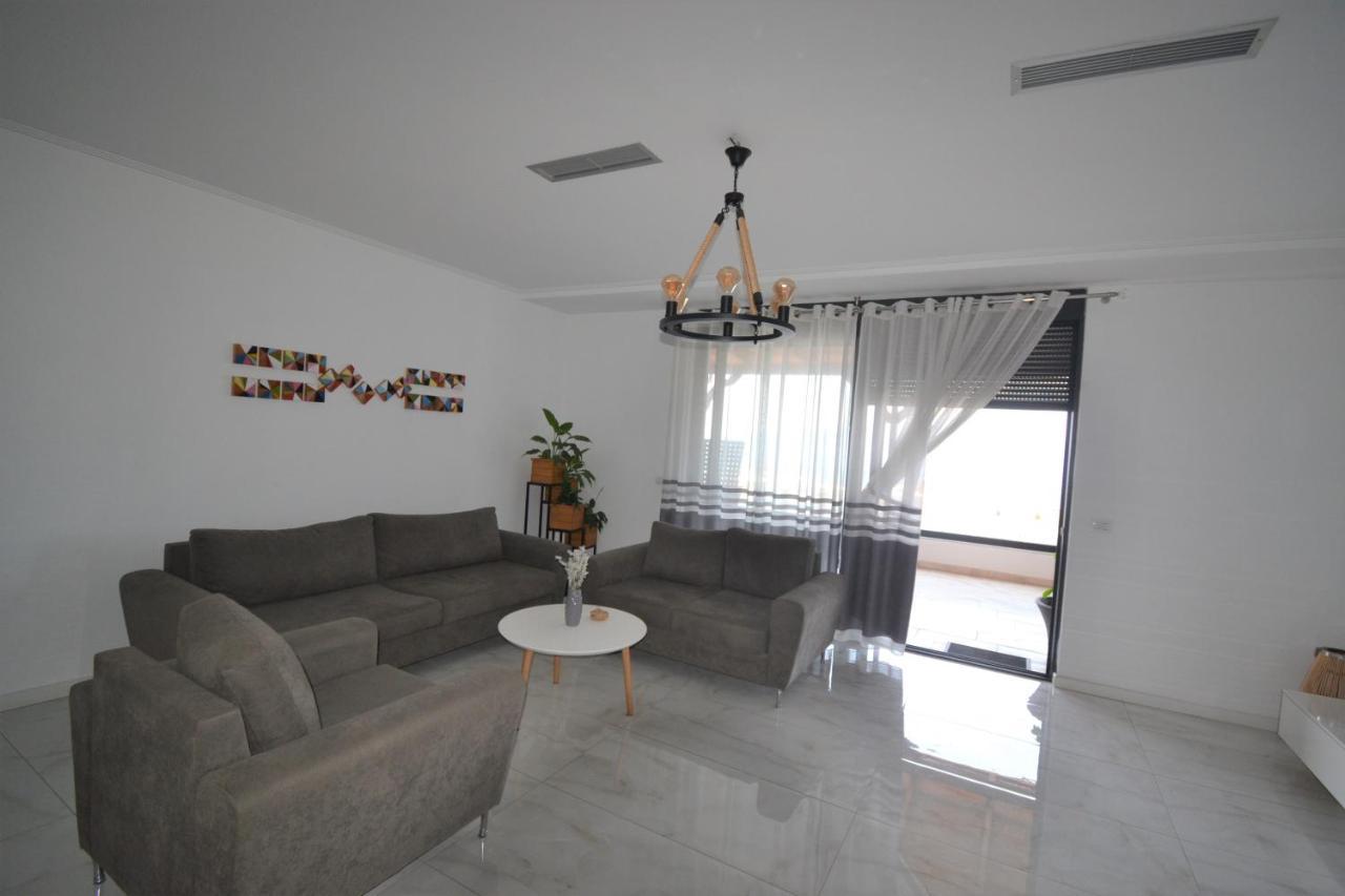 Luxury Penthouse B&E Apartment Sarande Bagian luar foto