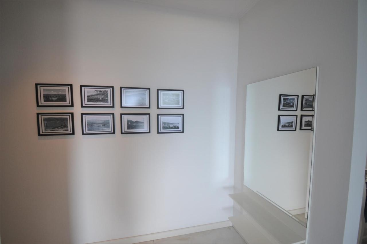 Luxury Penthouse B&E Apartment Sarande Bagian luar foto