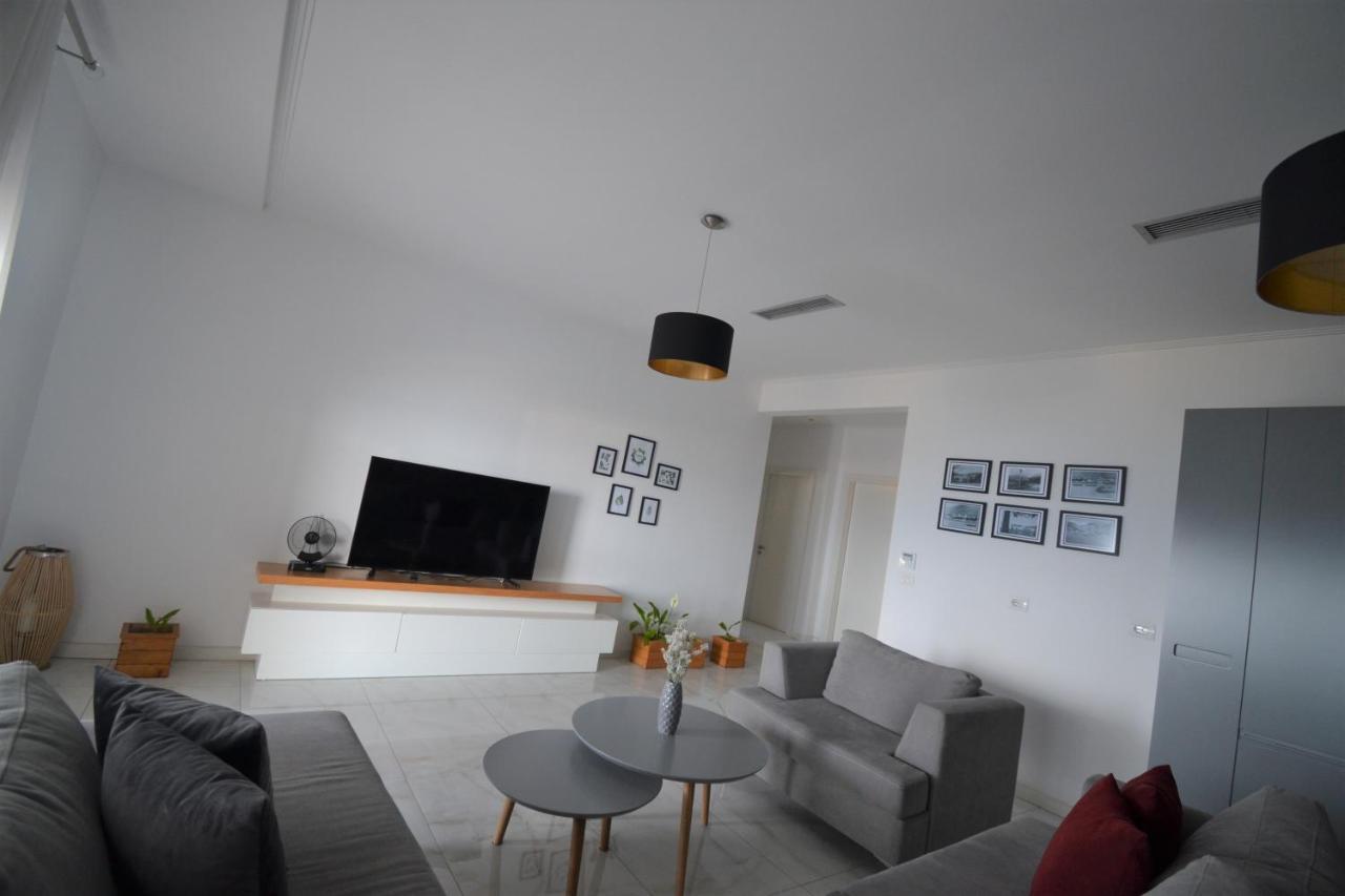 Luxury Penthouse B&E Apartment Sarande Bagian luar foto