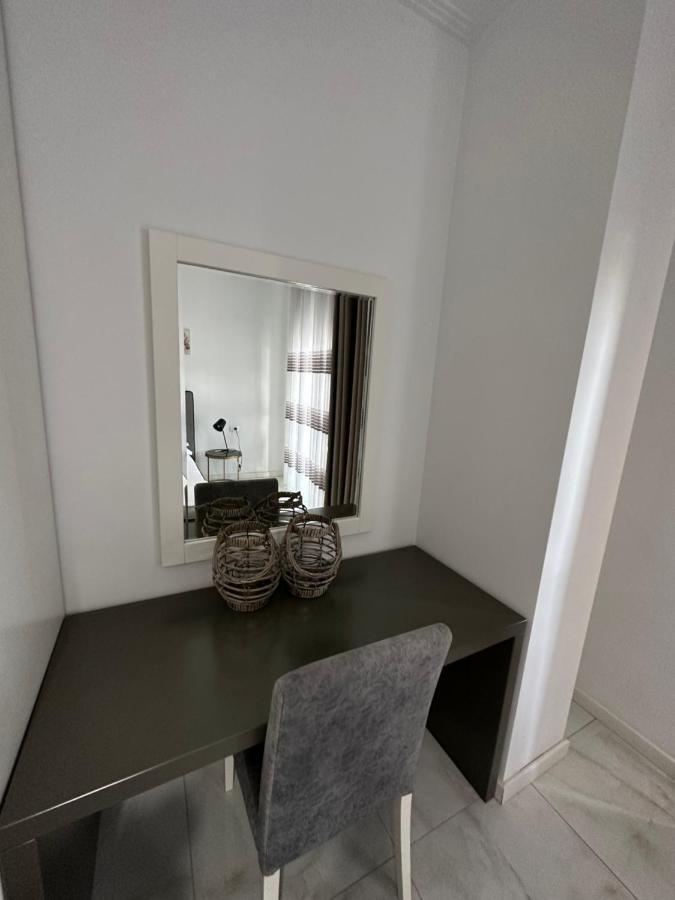 Luxury Penthouse B&E Apartment Sarande Bagian luar foto