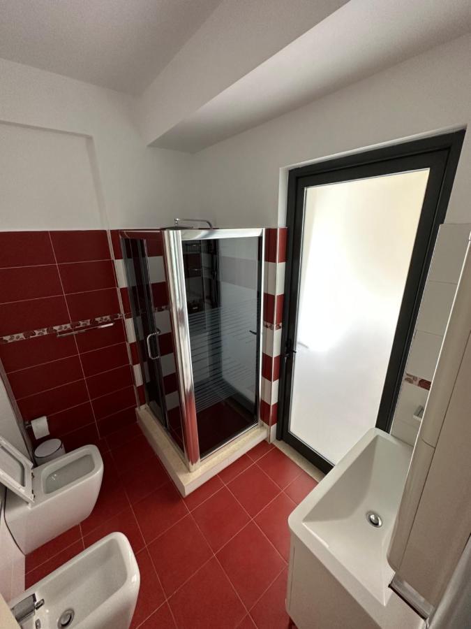 Luxury Penthouse B&E Apartment Sarande Bagian luar foto