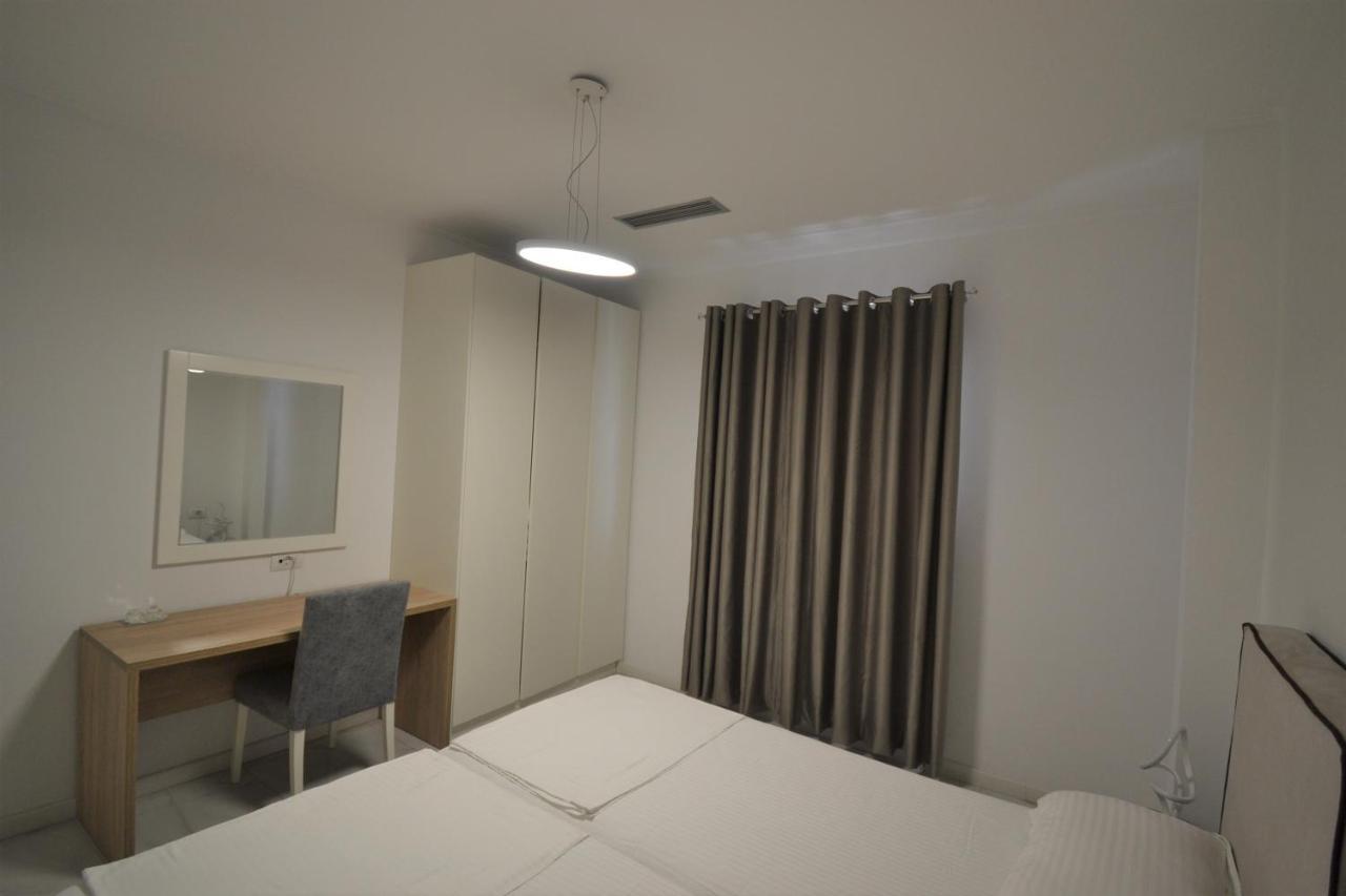 Luxury Penthouse B&E Apartment Sarande Bagian luar foto