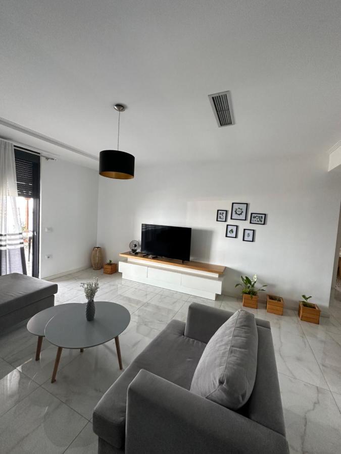 Luxury Penthouse B&E Apartment Sarande Bagian luar foto